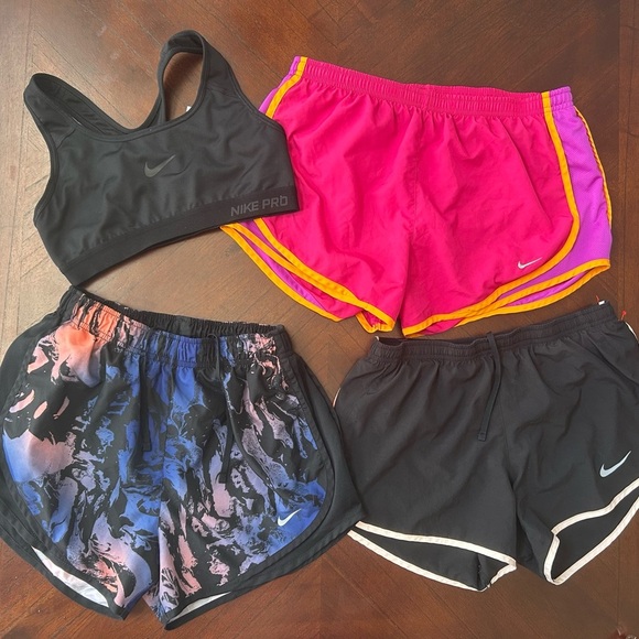 NIKE  Black Athletic Shorts Lightweight Performance size S  four pieces - Picture 1 of 9